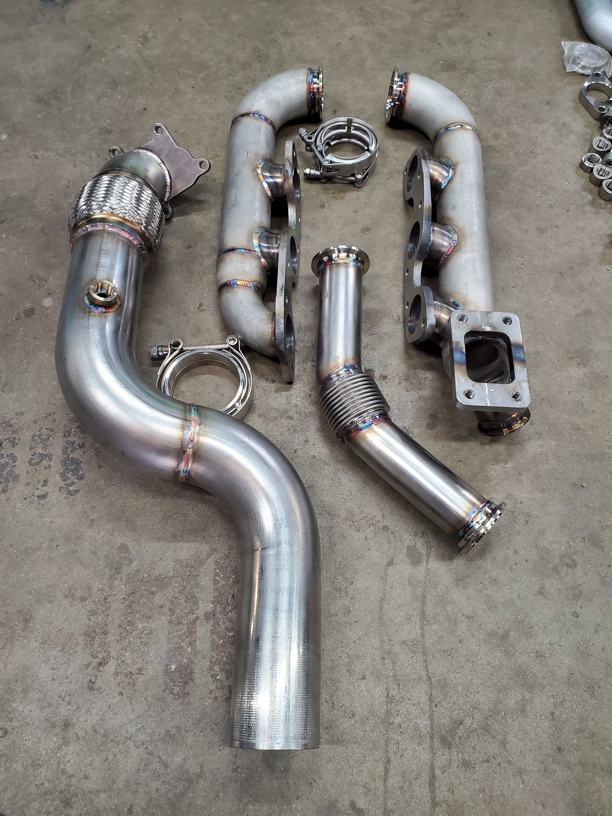Vg30/33 log style turbo manifolds – Pucker Factory Fabrication